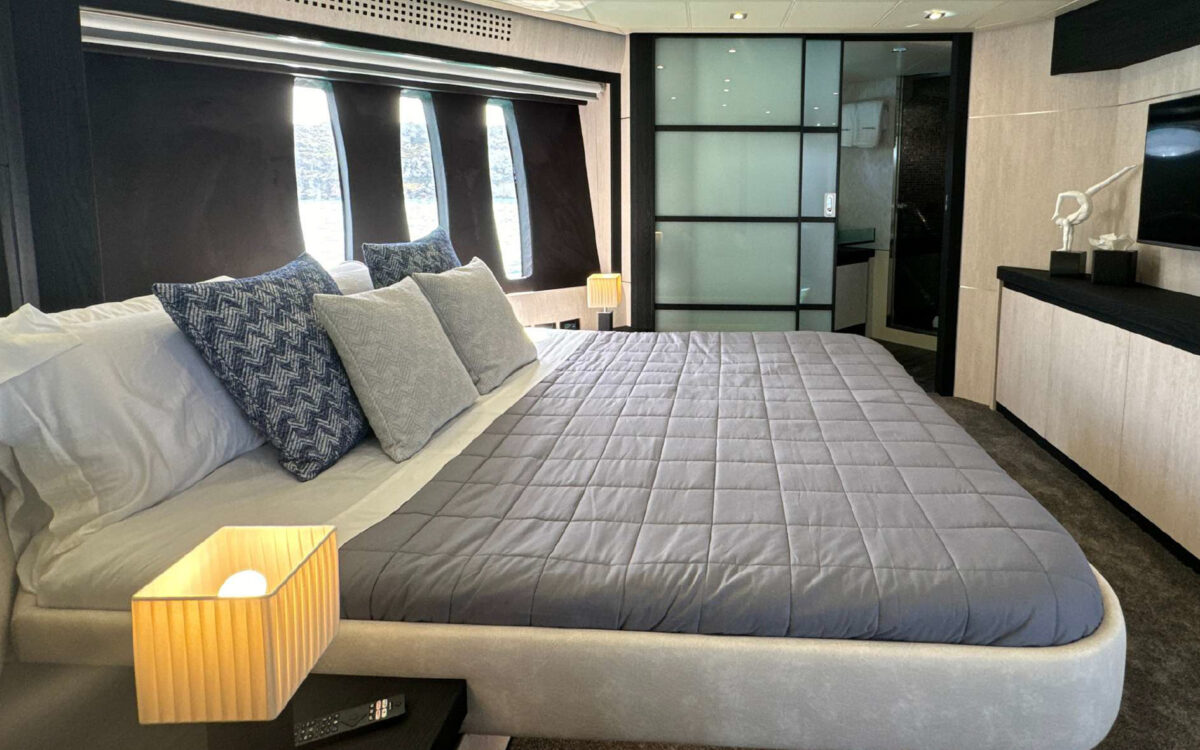 Limousine Transfers, Helicopter Transfers, Yacht Charters, Luxury Car Rentals, Private Jets, 5-Star Hotels, Luxury Villas, Concierge Service, Restaurant, Location Bookings, Personal Shopping, Personal Trainer, Private Tours, Bodyguards, Security Services