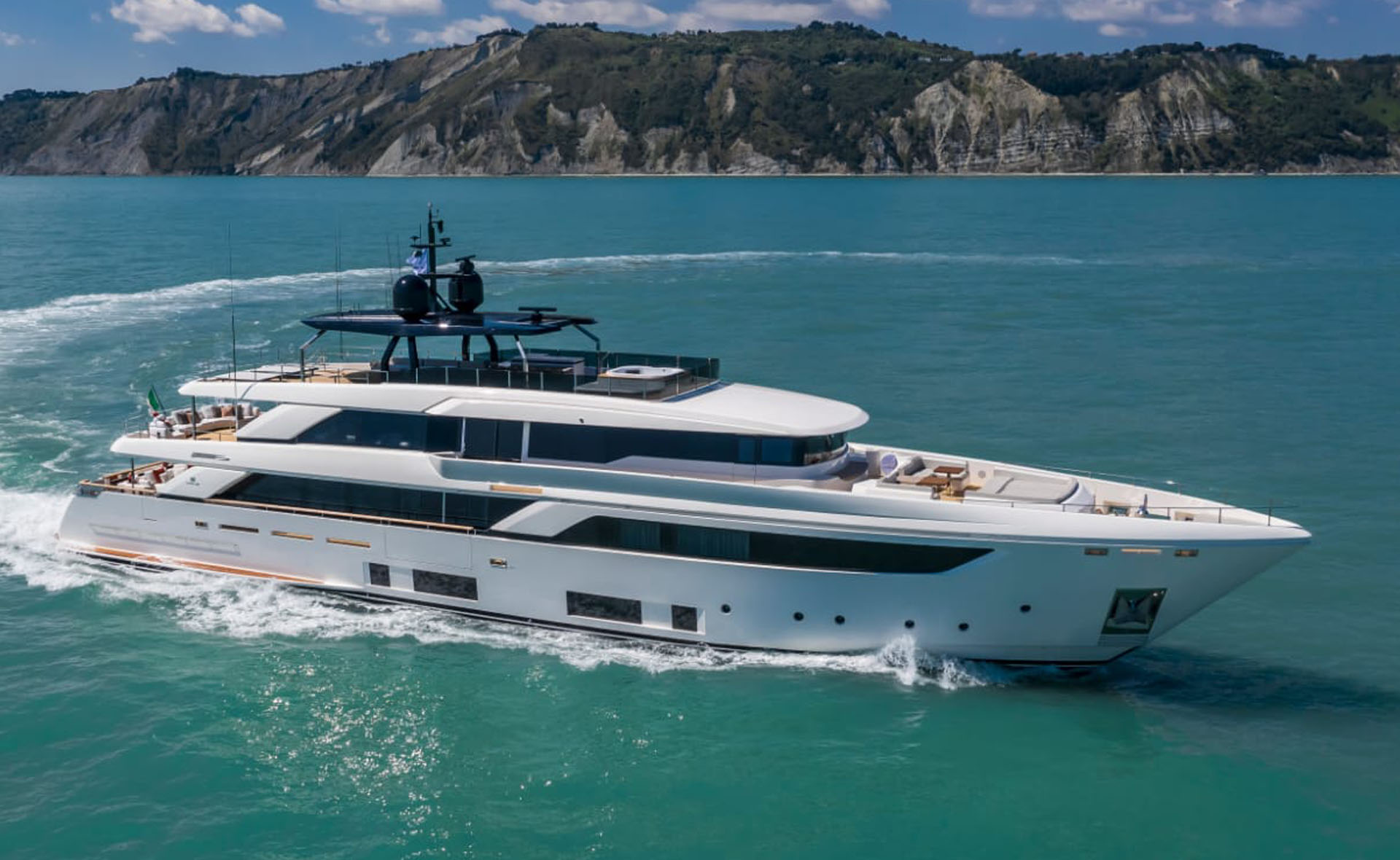 Benetti 140 Crystal