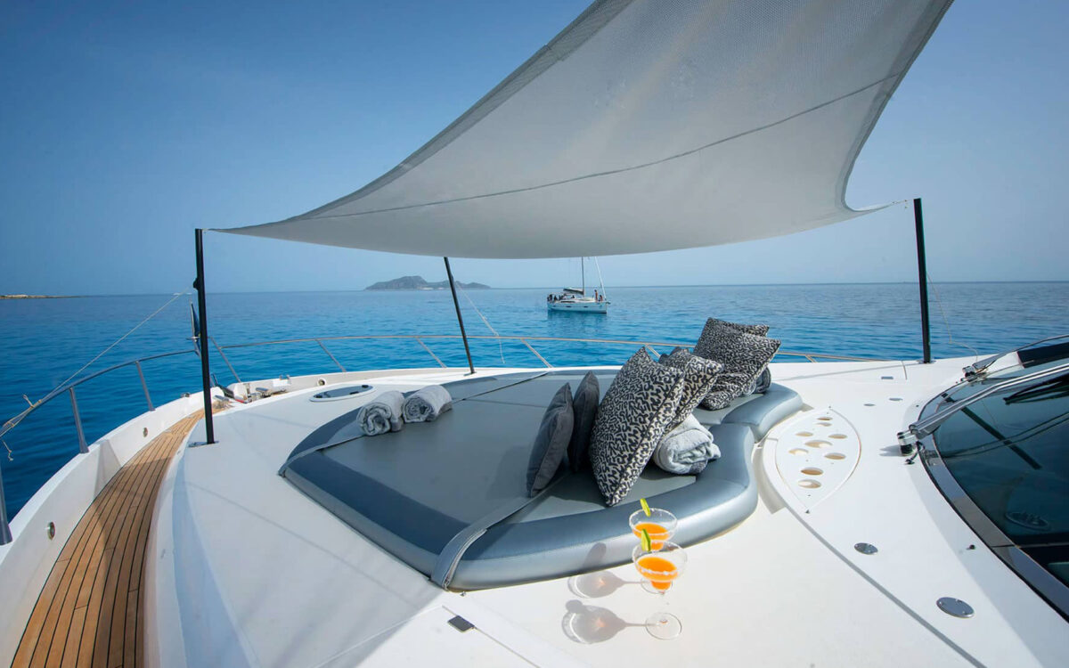 Limousine Transfers, Helicopter Transfers, Yacht Charters, Luxury Car Rentals, Private Jets, 5-Star Hotels, Luxury Villas, Concierge Service, Restaurant, Location Bookings, Personal Shopping, Personal Trainer, Private Tours, Bodyguards, Security Services