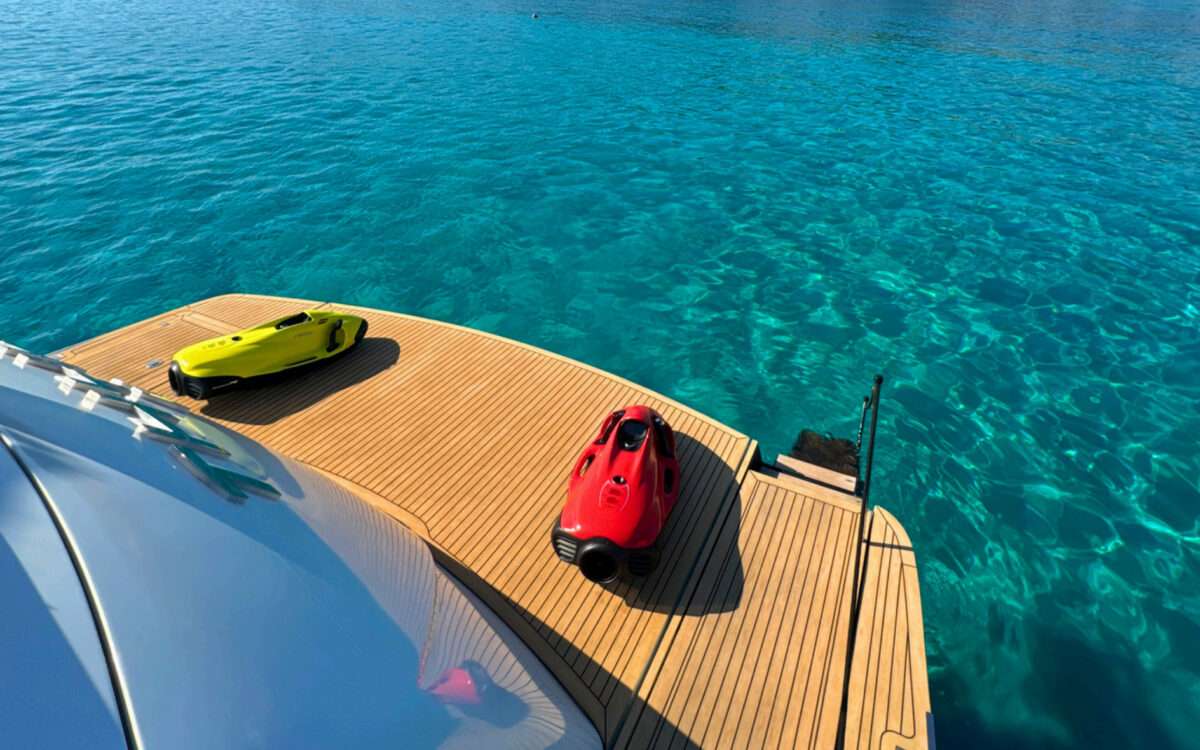 Limousine Transfers, Helicopter Transfers, Yacht Charters, Luxury Car Rentals, Private Jets, 5-Star Hotels, Luxury Villas, Concierge Service, Restaurant, Location Bookings, Personal Shopping, Personal Trainer, Private Tours, Bodyguards, Security Services